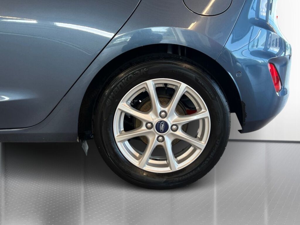 Ford Fiesta 2021 Sininen