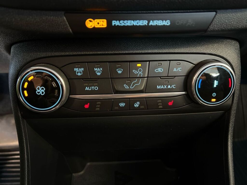Ford Fiesta 2021 Sininen