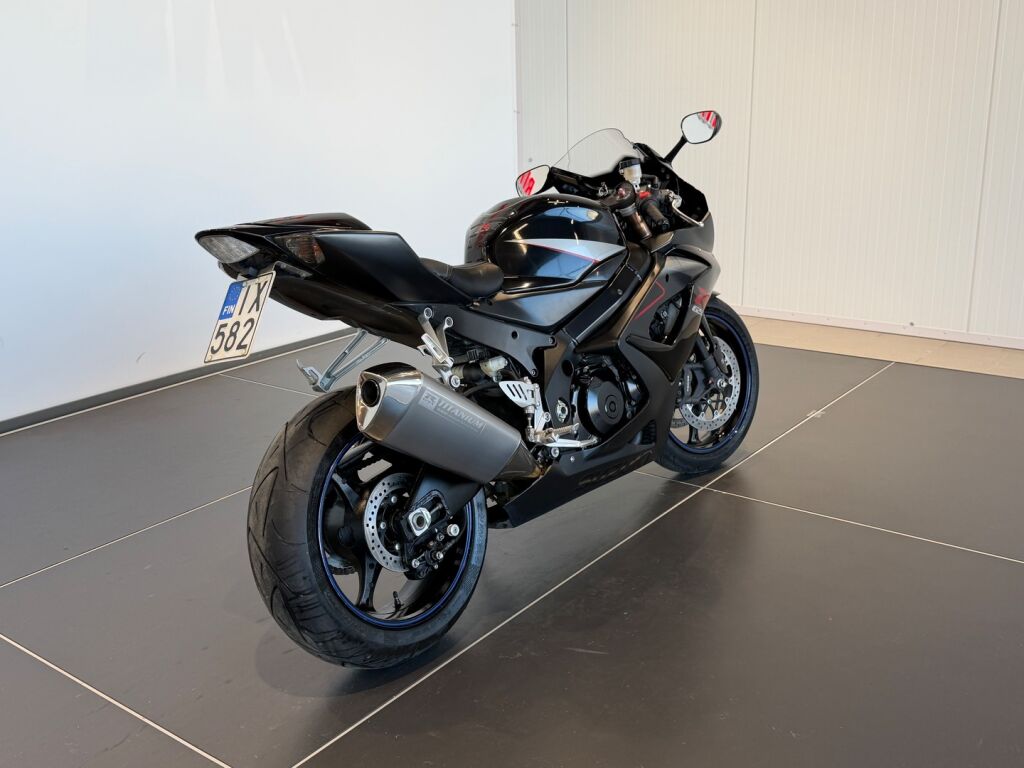 Suzuki GSX-R 2006 Musta