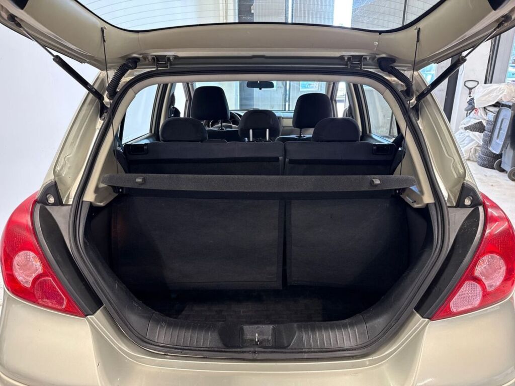 Nissan Tiida 2008 Hopea
