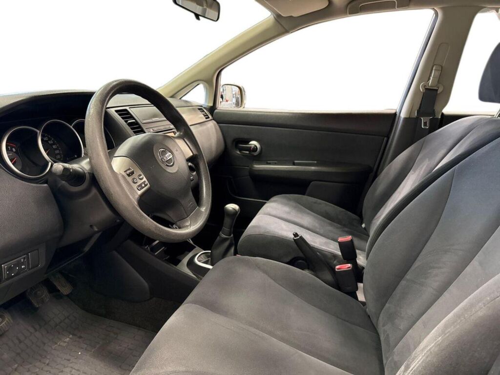 Nissan Tiida 2008 Hopea