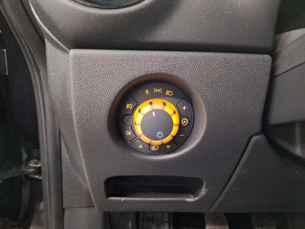 Opel Corsa 2008 Musta