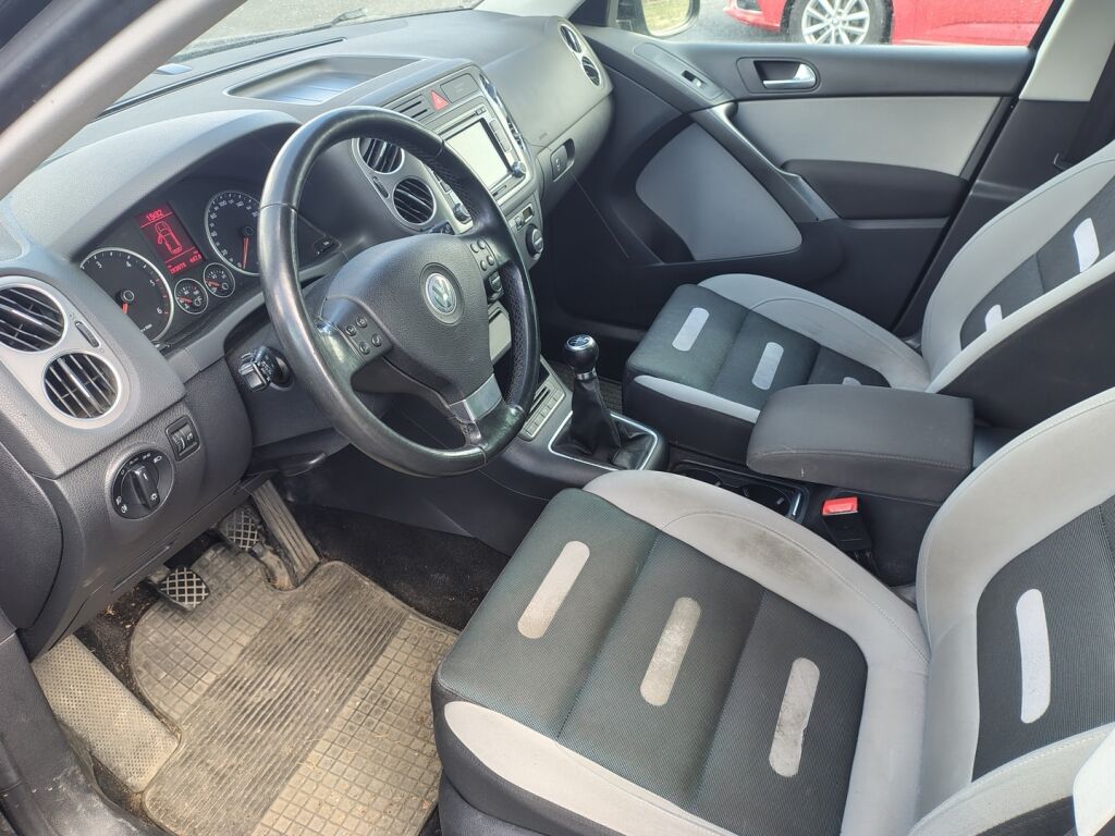 Volkswagen Tiguan 2008 Musta