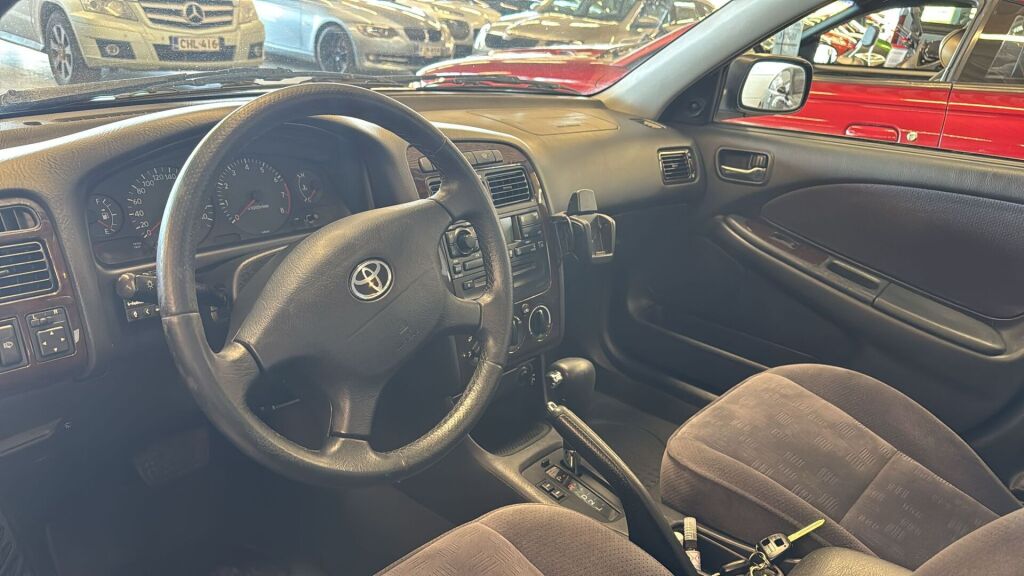 Toyota Avensis 2003 Sininen