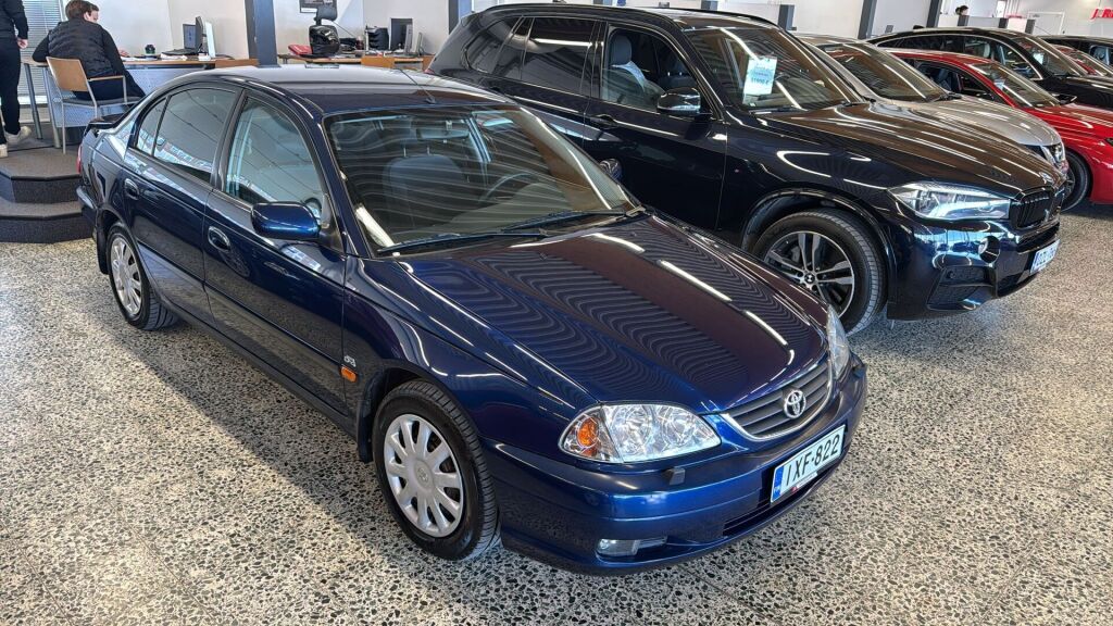 Toyota Avensis 2003 Sininen