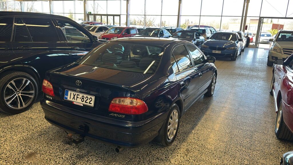 Toyota Avensis 2003 Sininen