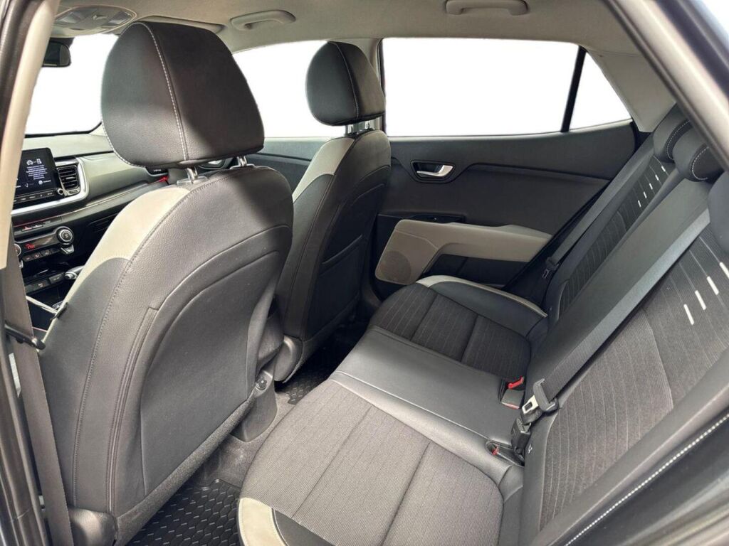 Kia Stonic 2021 Sininen