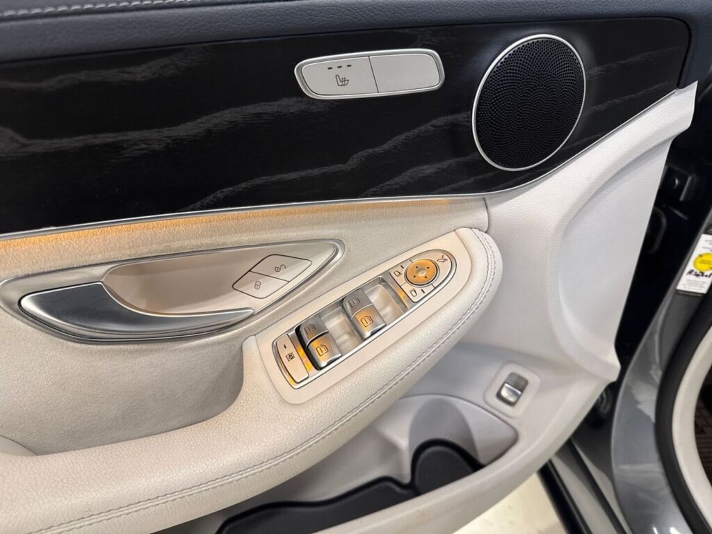 Mercedes-Benz C 2017 Harmaa