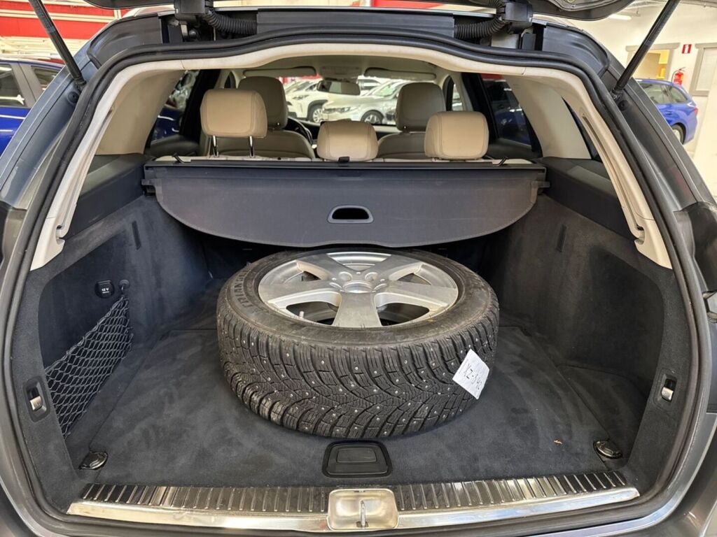 Mercedes-Benz C 2017 Harmaa