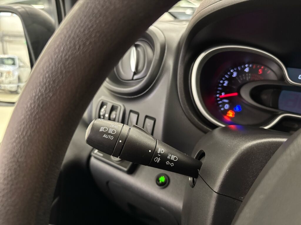 Renault Trafic 2020 Valkoinen