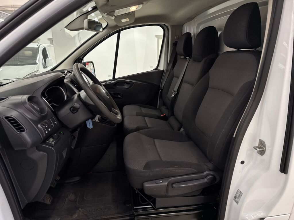 Renault Trafic 2020 Valkoinen