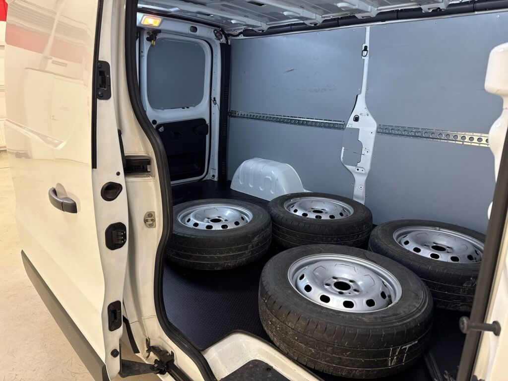 Renault Trafic 2020 Valkoinen