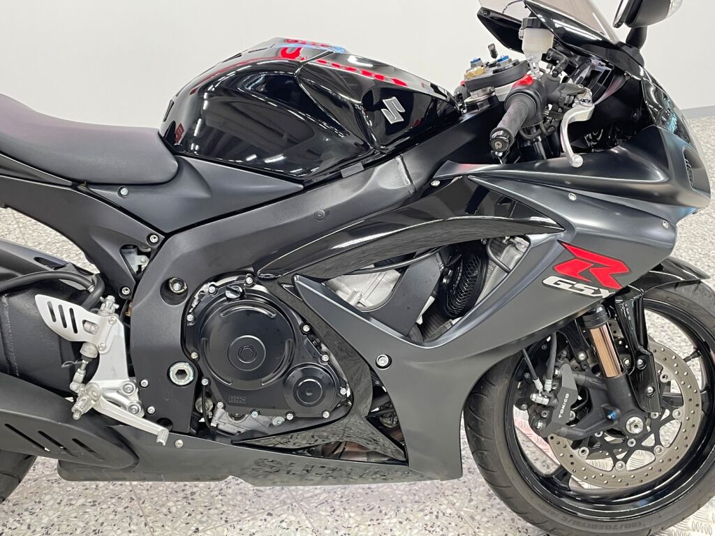 Suzuki GSX-R 2006 Musta