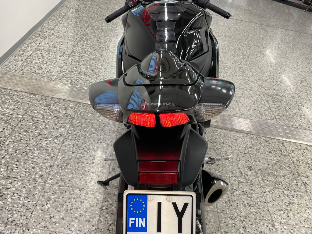 Suzuki GSX-R 2006 Musta