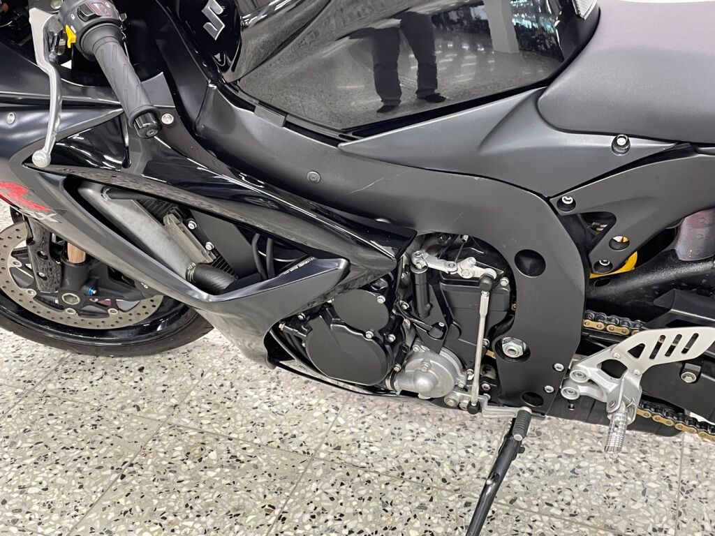 Suzuki GSX-R 2006 Musta