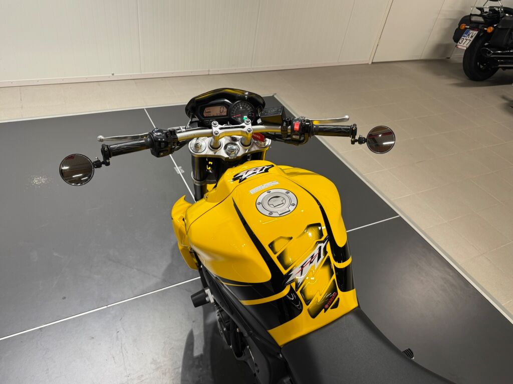 Yamaha FZ1-N 2007 PN V 83