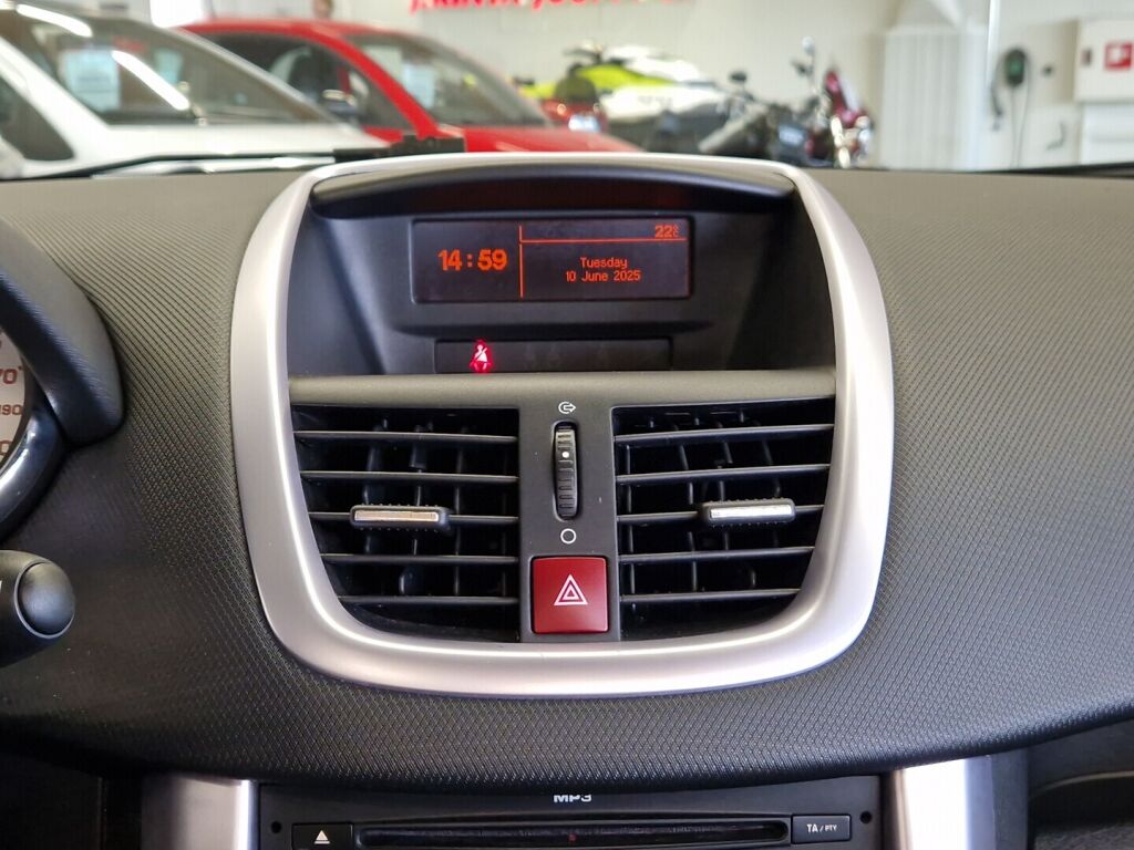 Peugeot 207 2008 Harmaa