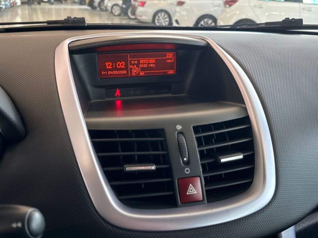 Peugeot 207 2008 Harmaa