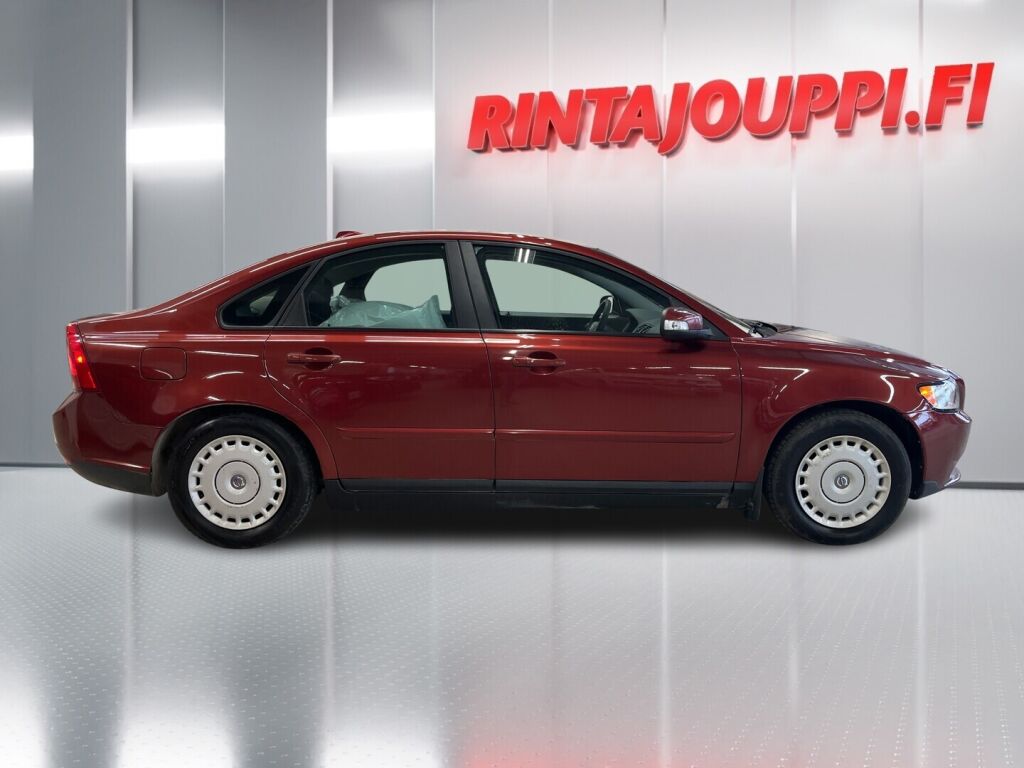 Volvo S40 2008 Punainen