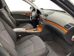 Mercedes-Benz E 2007 Musta