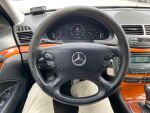 Mercedes-Benz E 2007 Musta