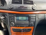 Mercedes-Benz E 2007 Musta