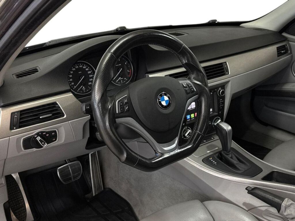 BMW 330 2008 Harmaa