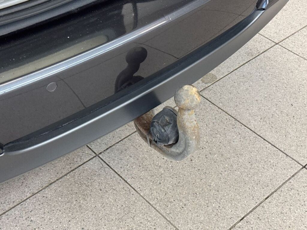 BMW 330 2008 Harmaa