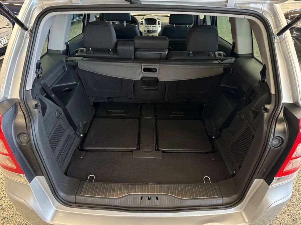 Opel Zafira 2008 Hopea
