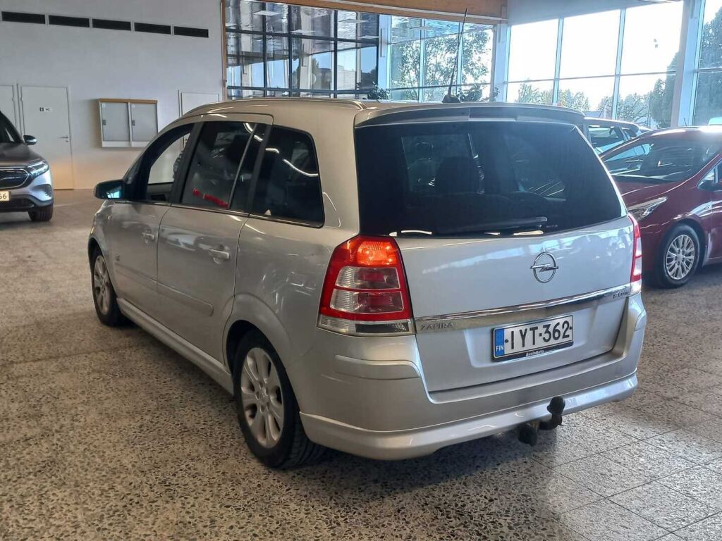 Opel Zafira 2008 Hopea