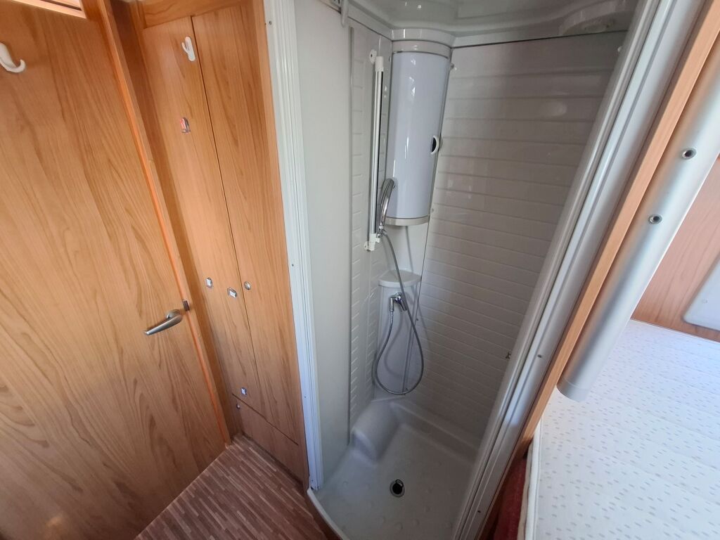 Bürstner Argos A 747 2007 Valkoinen