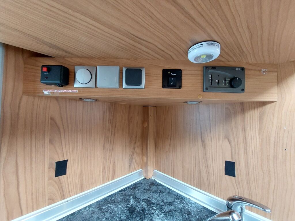 Bürstner Argos A 747 2007 Valkoinen