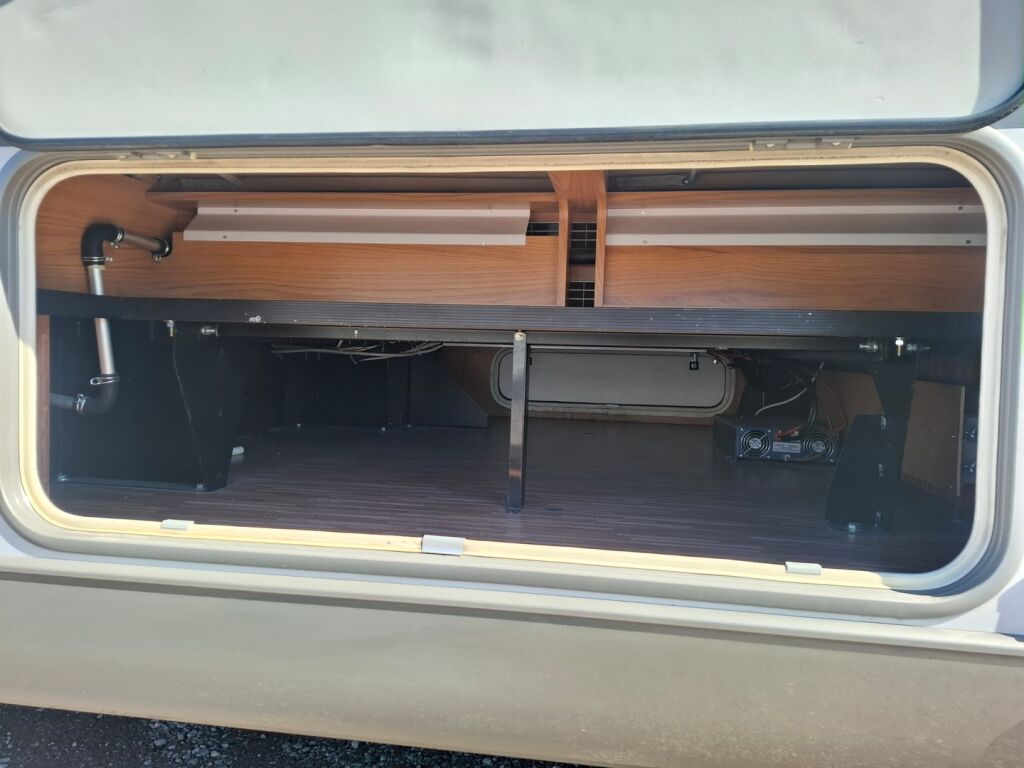 Bürstner Argos A 747 2007 Valkoinen