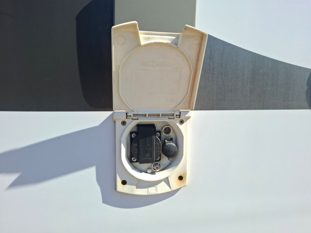 Bürstner Argos A 747 2007 Valkoinen