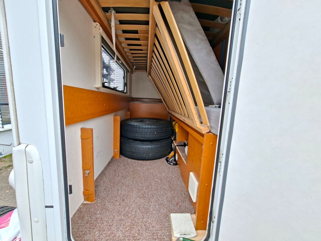 LMC Liberty Basic A 564 G 2009 Valkoinen