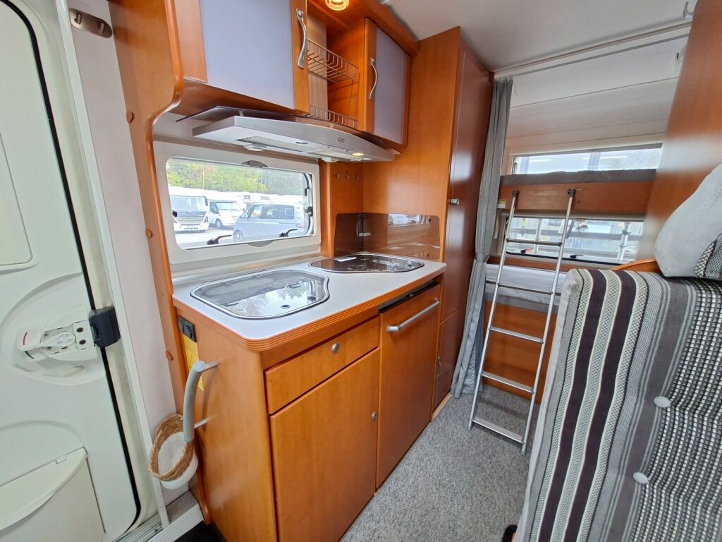 LMC Liberty Basic A 564 G 2009 Valkoinen