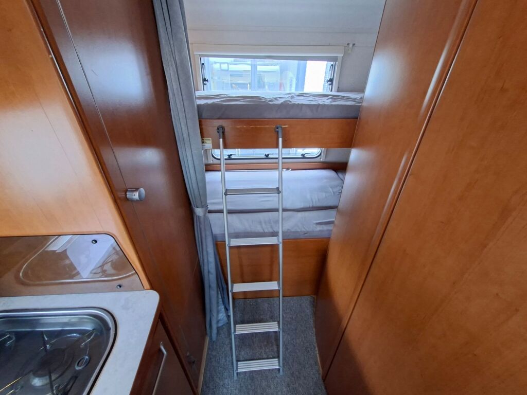 LMC Liberty Basic A 564 G 2009 Valkoinen