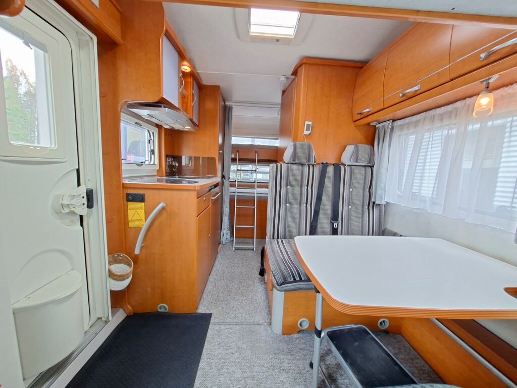 LMC Liberty Basic A 564 G 2009 Valkoinen