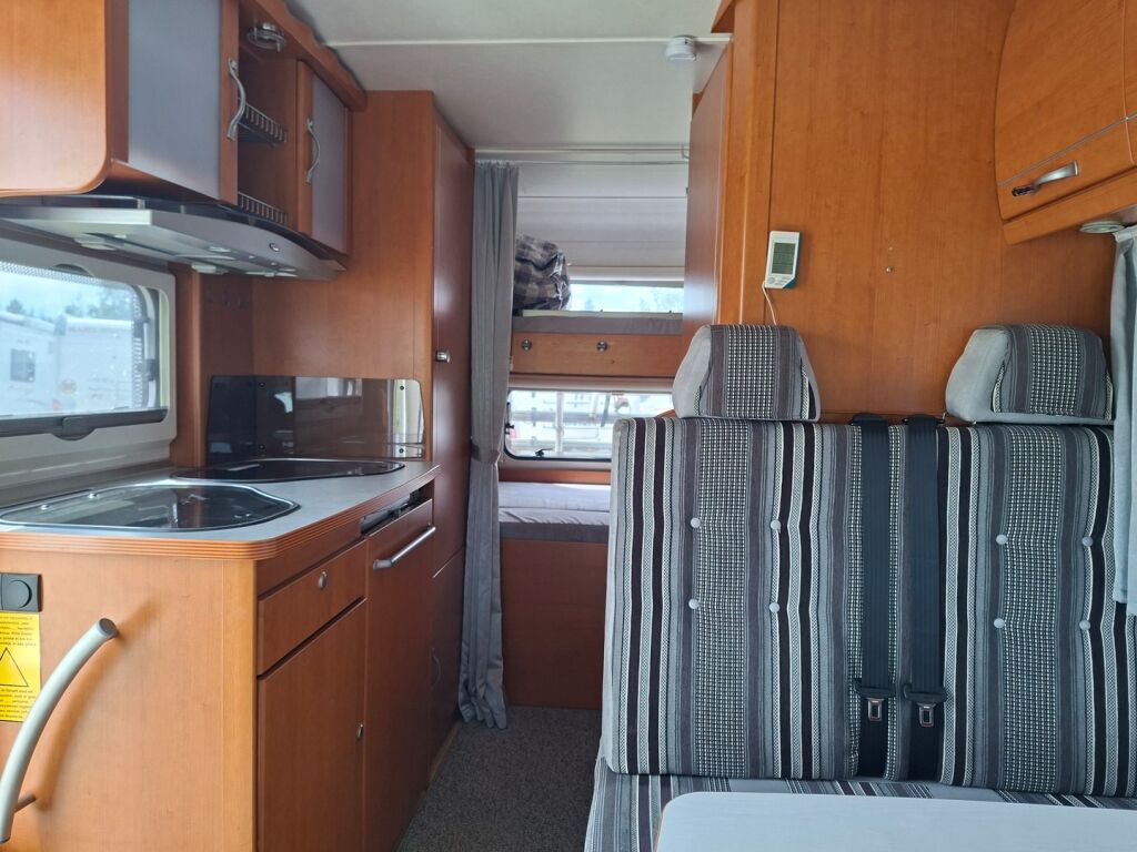 LMC Liberty Basic A 564 G 2009 Valkoinen