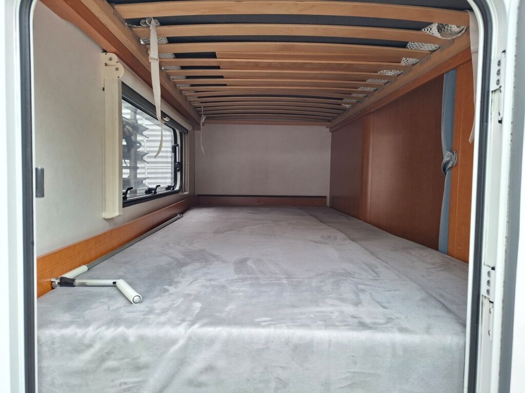 LMC Liberty Basic A 564 G 2009 Valkoinen