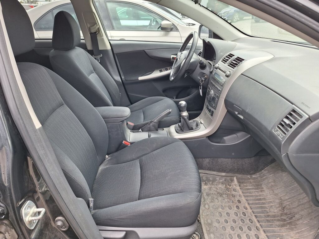Toyota Corolla 2008 Musta