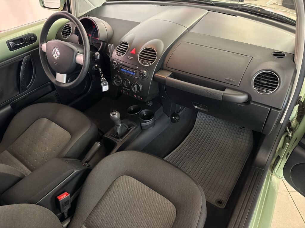 Volkswagen New Beetle 2009 Vihreä