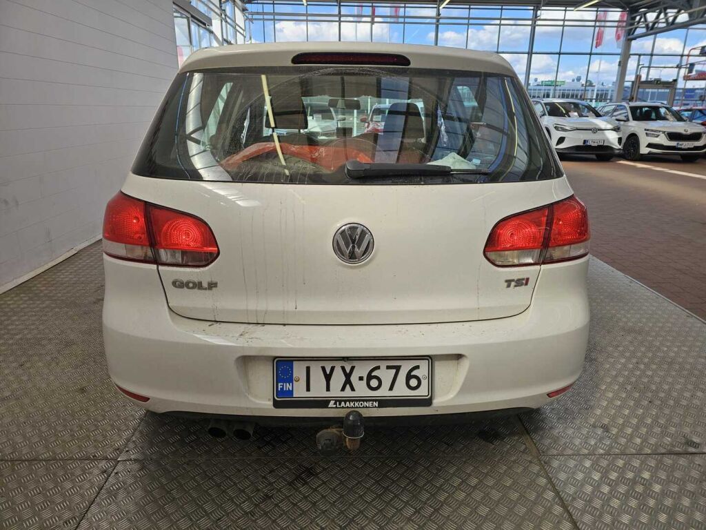 Volkswagen Golf 2009 Valkoinen