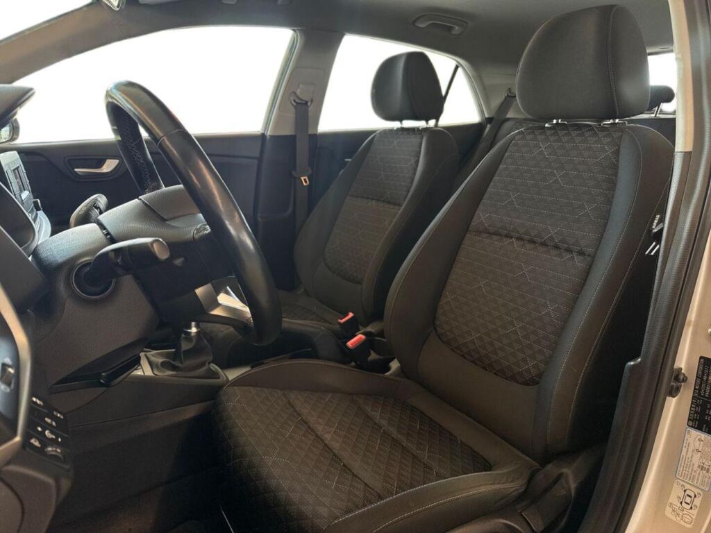 Kia Rio 2021 Hopea