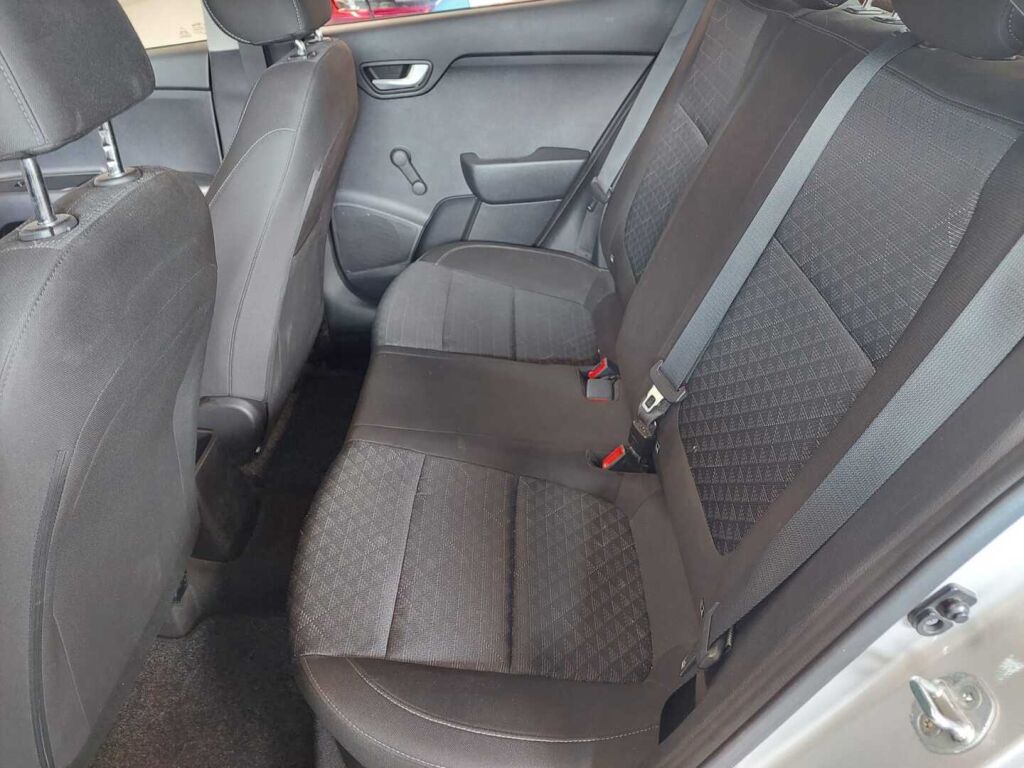 Kia Rio 2021 Hopea