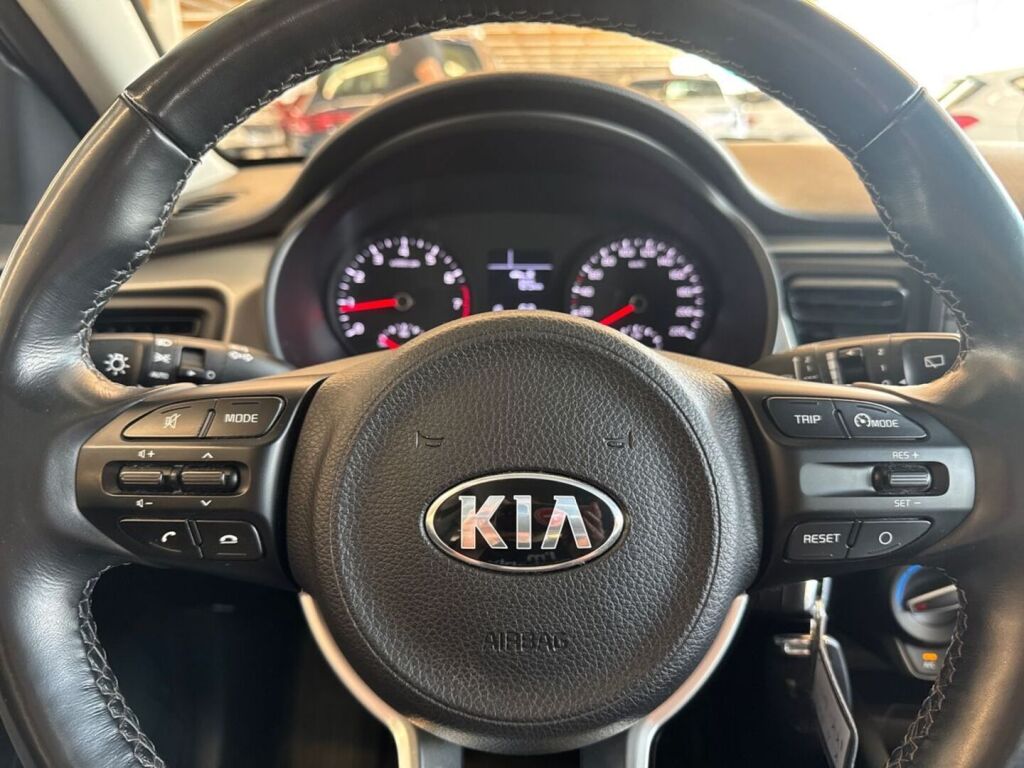 Kia Rio 2021 Hopea