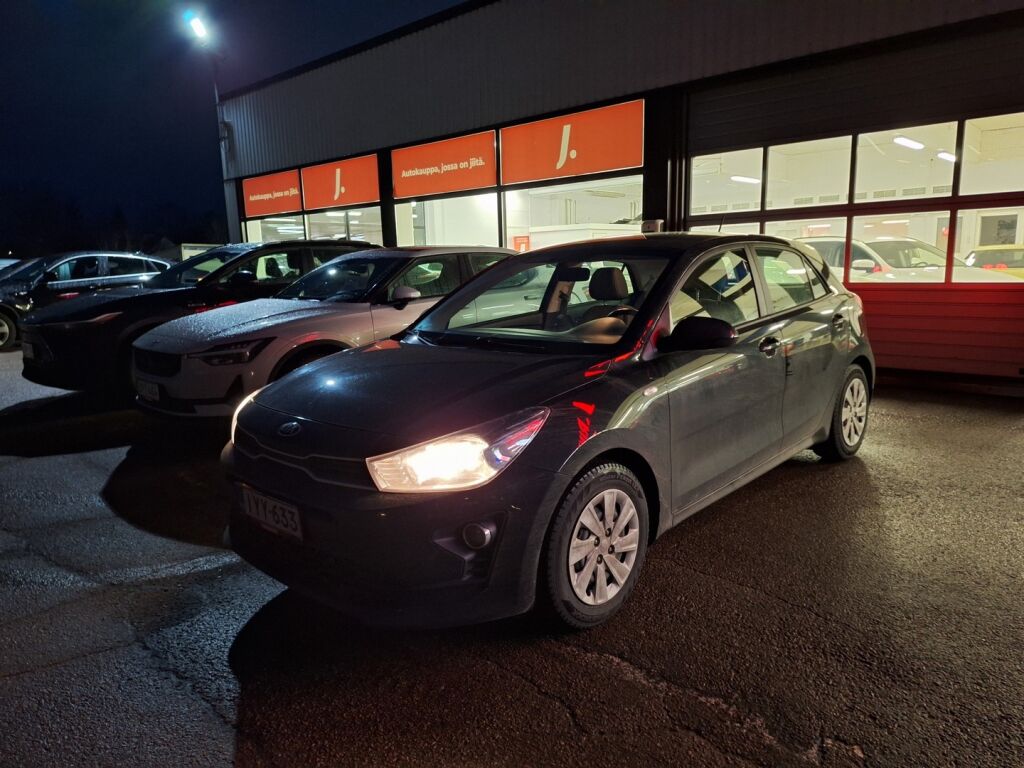 Kia Rio 2021 Musta