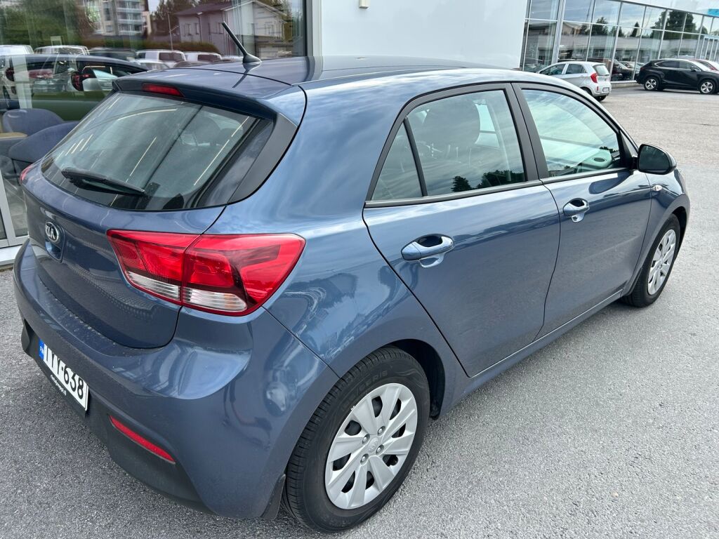 Kia Rio 2021 Sininen