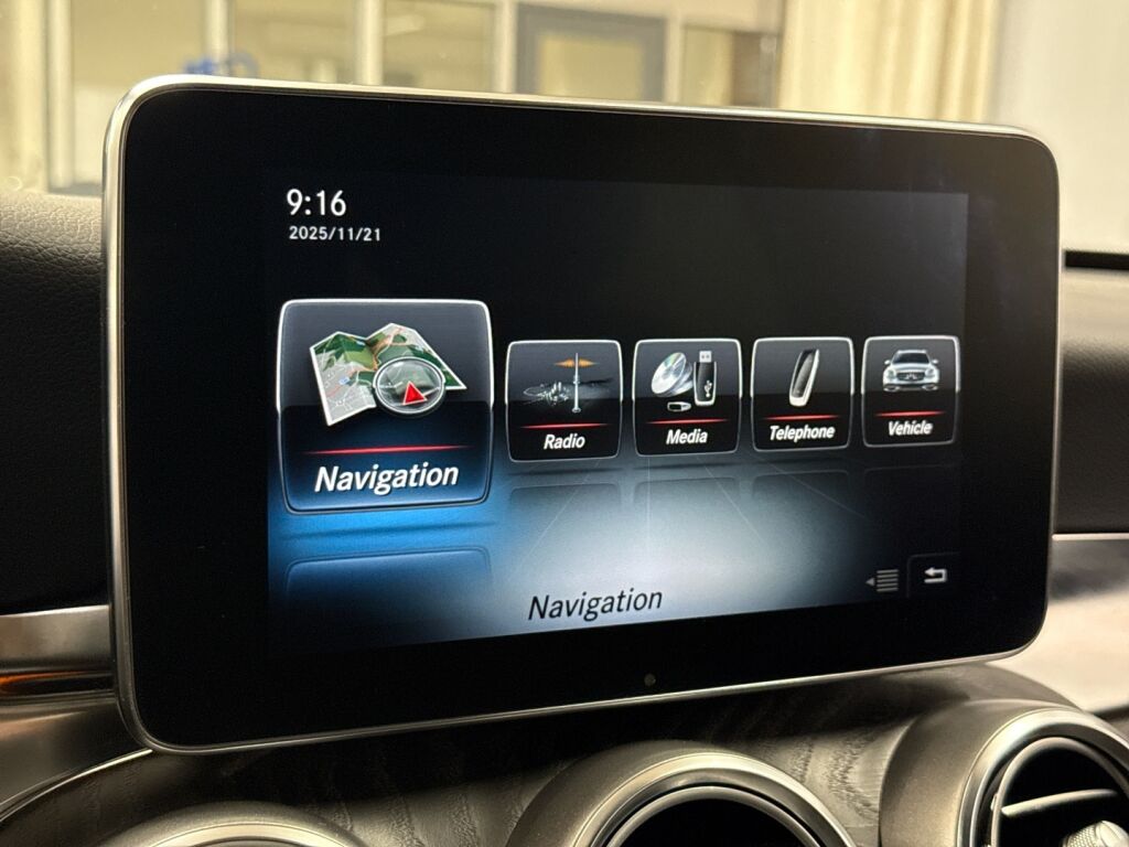 Mercedes-Benz C 2016 Musta