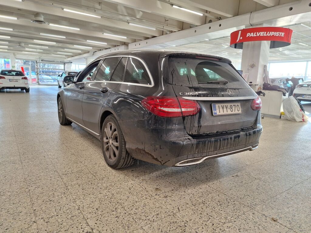 Mercedes-Benz C 2016 Musta